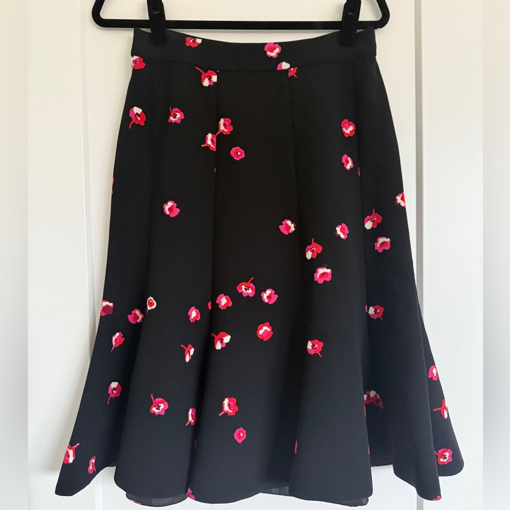 Black floral Kate Spade A-Line skirt, women’s size 6
